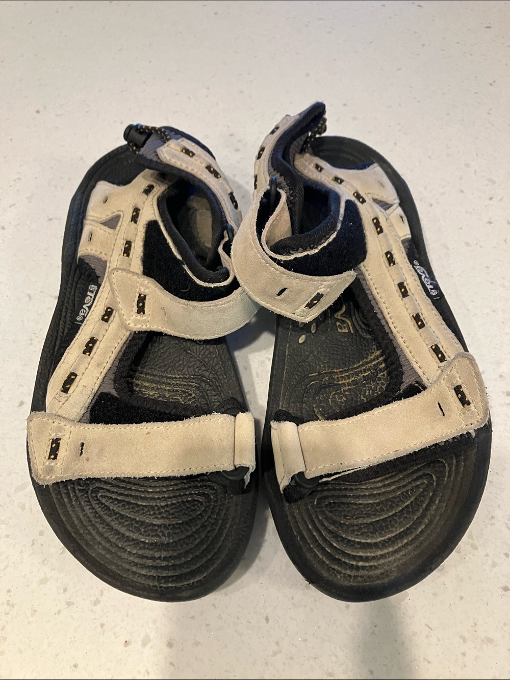 Women Teva Beige and Black Active Sandals with bungee 9